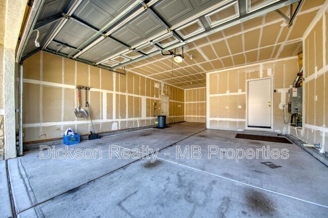 Building Photo - 2447 Anqua Dr