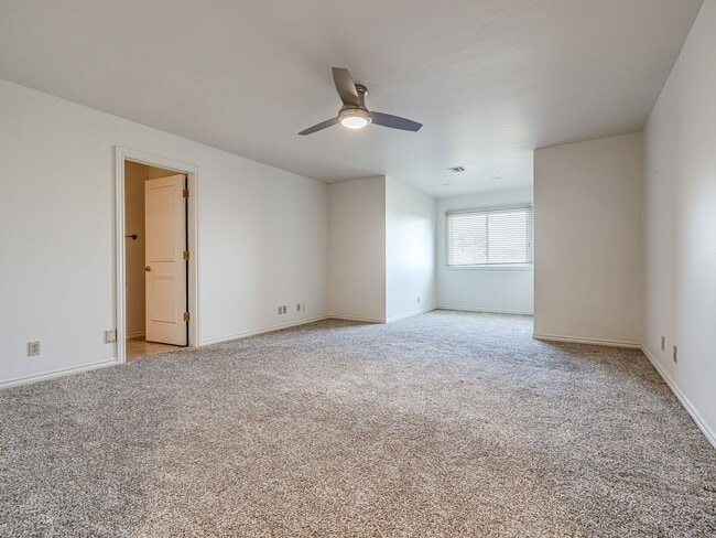 Building Photo - Stunning Luxury Home in East Edmond with a Pool/Jacuzzi + Woody Creek Addition + Theater Room+/5 ...