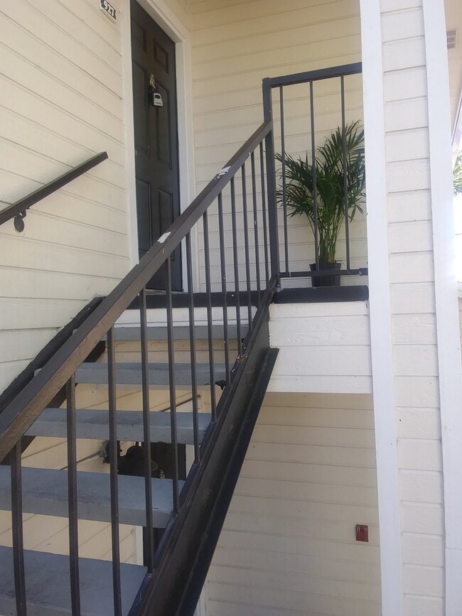 Primary Photo - 2 Bedroom/ 2 Bath at Tradewinds in Metrowe...