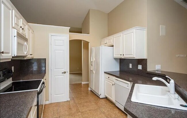 Building Photo - 12687 Waterhaven Cir