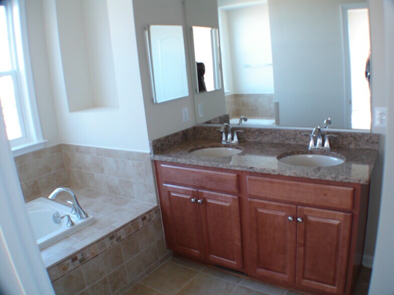 Building Photo - 22707 Verde Gate Ter