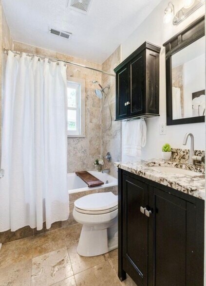 Building Photo - 1946 Guilford Rd