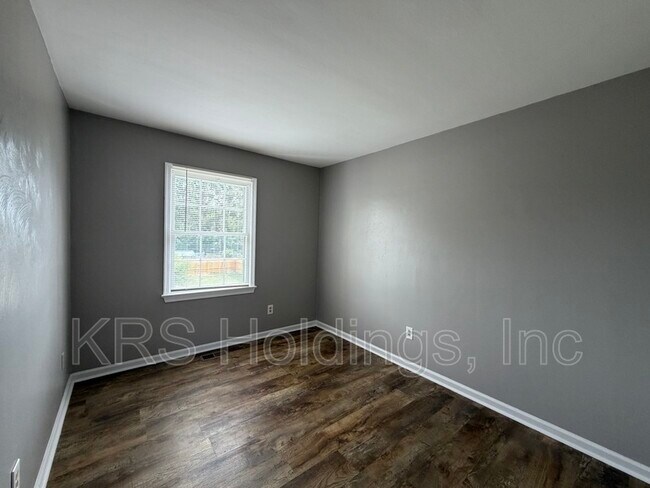 Building Photo - 3918 Lantana Pl