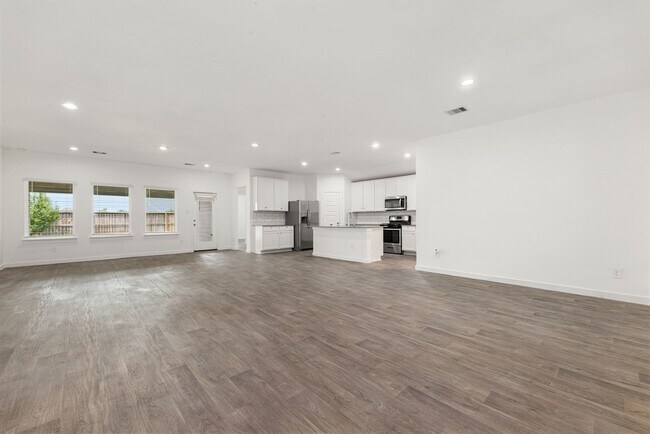 Building Photo - 6931 Dell Vista Drive