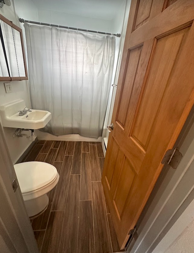 Building Photo - 827 17th Ave