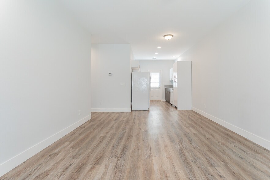 Building Photo - 1621 S Dandelion St