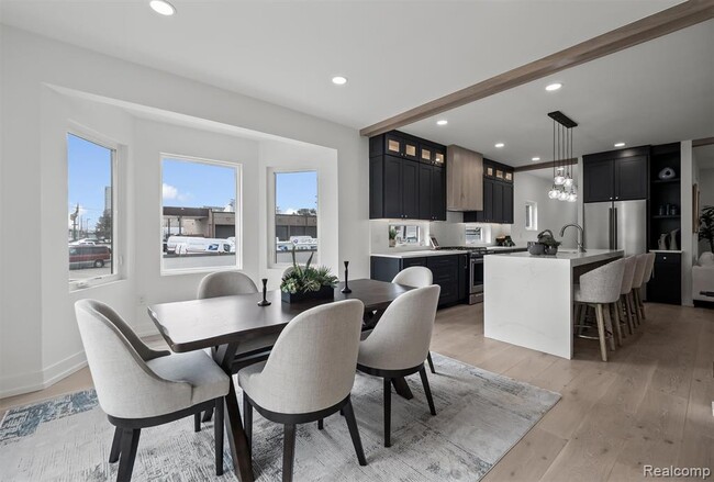 Building Photo - 125 N Washington Ave