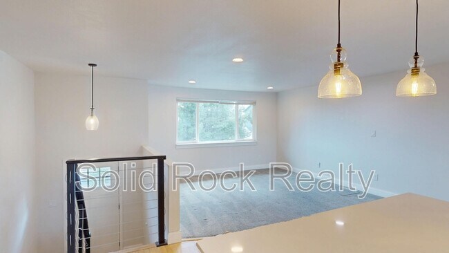 Building Photo - 3660 Brentwood Terrace