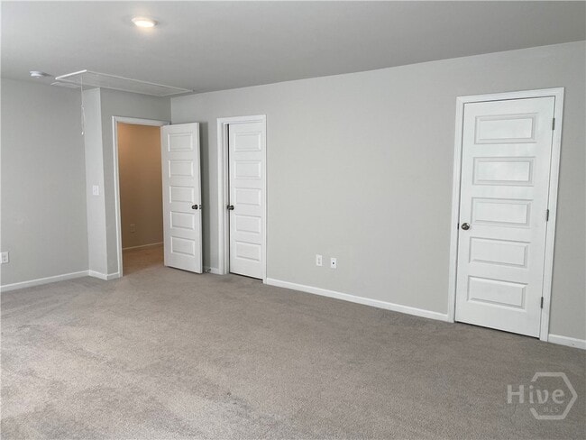 Building Photo - 145 Binscombe Ln