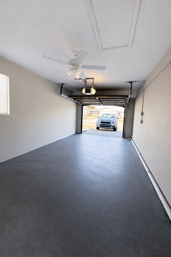 Building Photo - 8127 Chesebro Ave