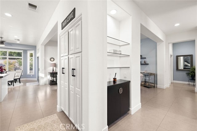 Building Photo - 36627 Crown St