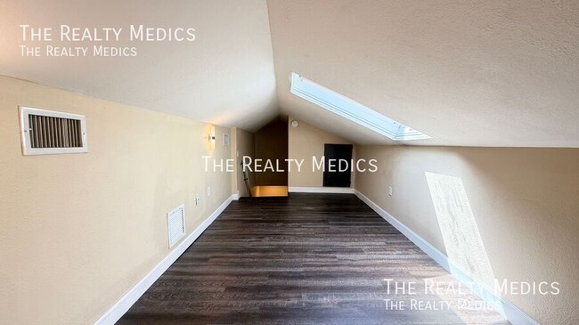 Building Photo - 35 Hill Ave