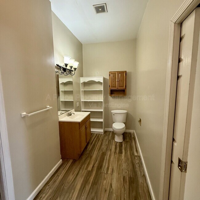 Building Photo - 3115 Magnolia Ave