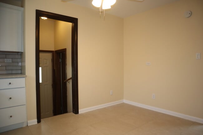 Building Photo - 8755 S Fairfield Ave