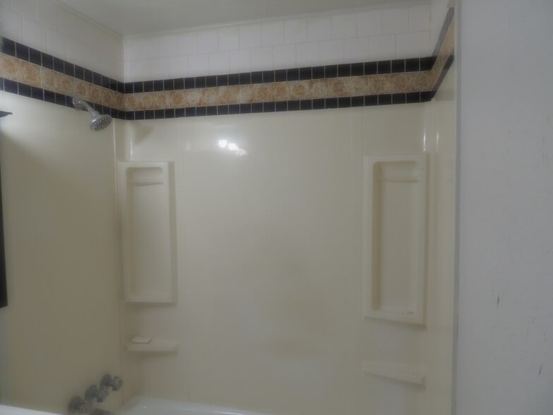 Building Photo - 4600 Duke St