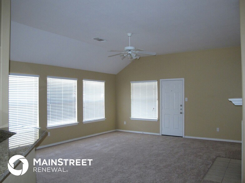 Building Photo - 19034 Piney Way Dr