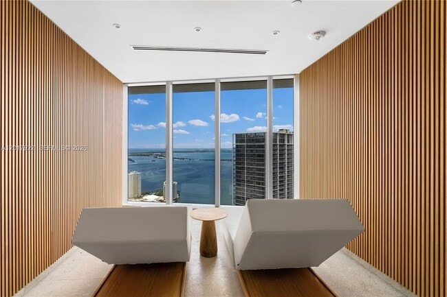 Building Photo - 300 Biscayne Blvd Way