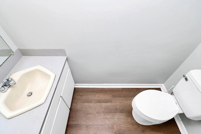 Building Photo - 9121 Troon Ln