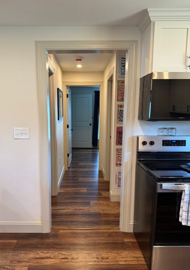 Building Photo - 2108 Veterans Dr