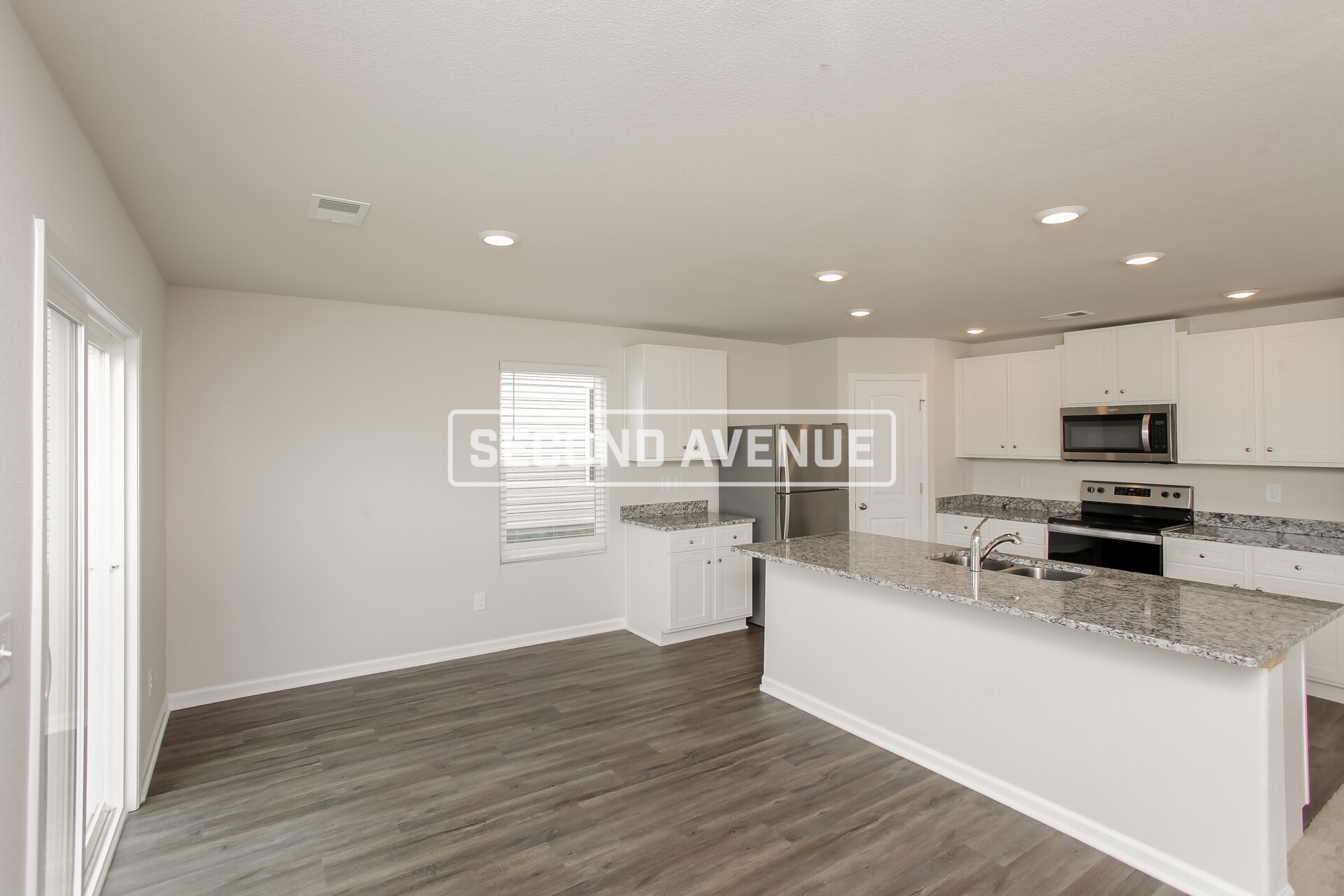 Building Photo - 407 Misty Knl Dr