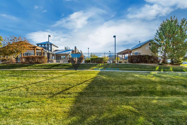 Building Photo - 3764 N Prairie Grass Dr
