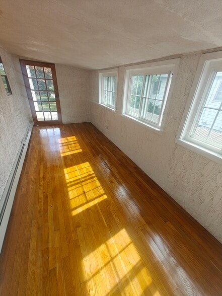 Building Photo - 216 Winthrop Ave