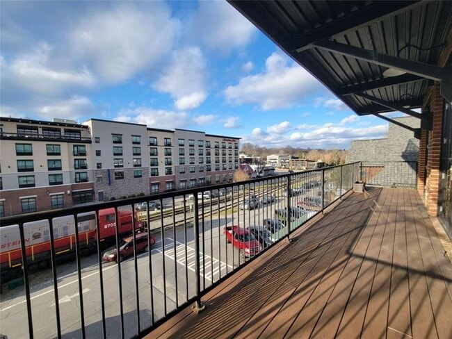 Building Photo - 550 E Main St