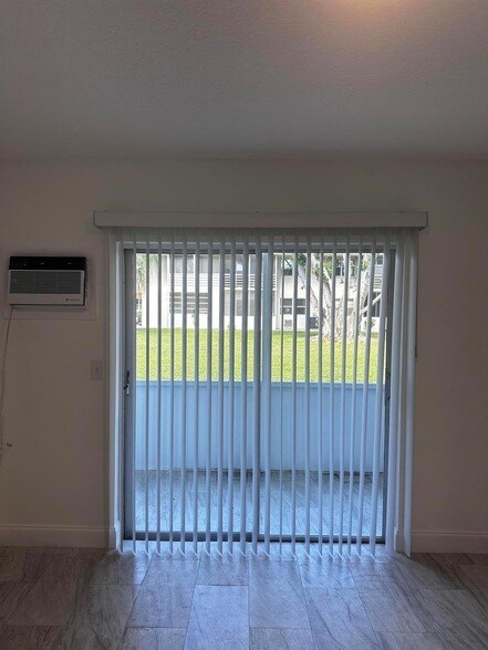 Building Photo - 113 Waltham E