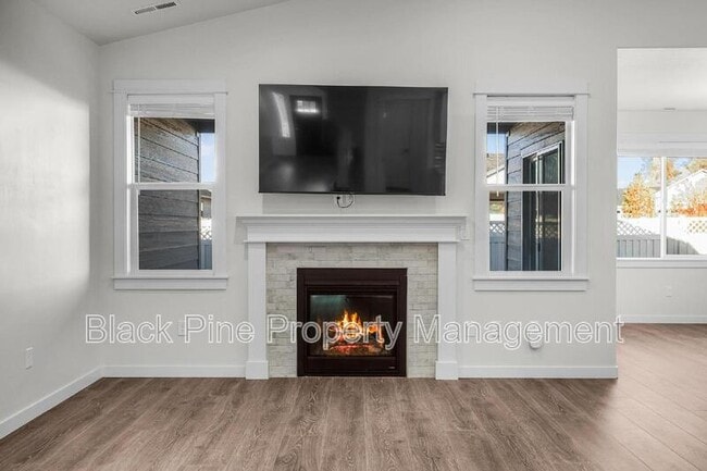 Building Photo - 7536 W Havana Dr