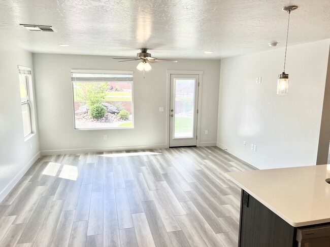 Building Photo - 3172 E Sky Rim Wy