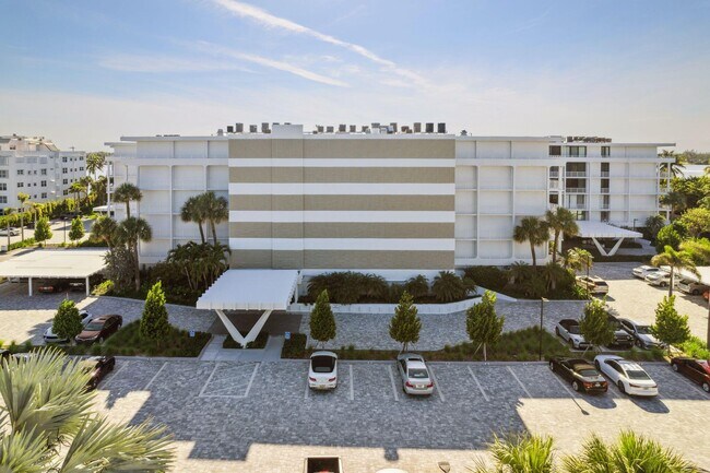 Building Photo - 2784 S Ocean Blvd