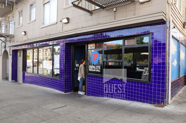 Building Photo - Remodeled modern 1 bedroom end unit, close...