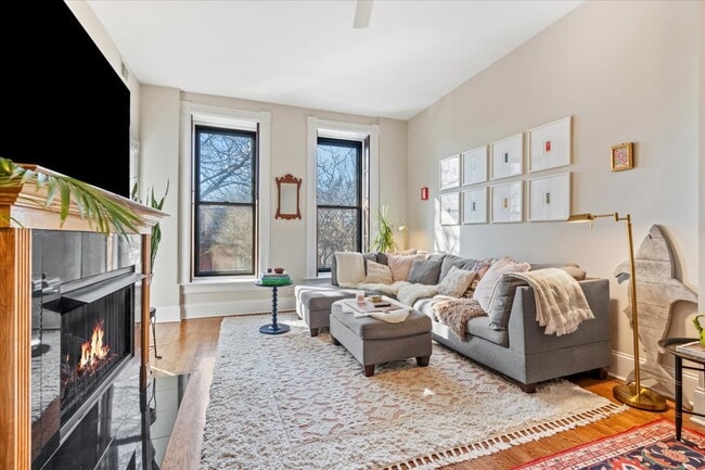 Building Photo - 1633 N North Park Avenue