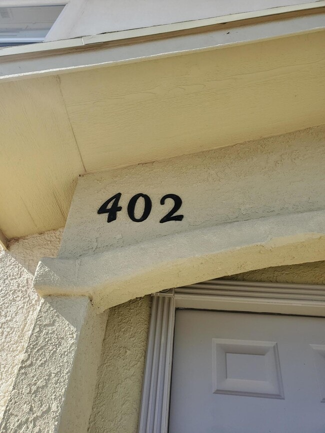 Building Photo - 10021 Railroad Dr
