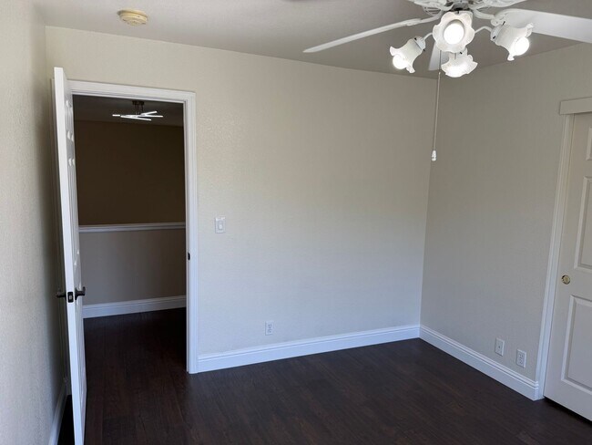 Building Photo - 9223 Camden Lake Way