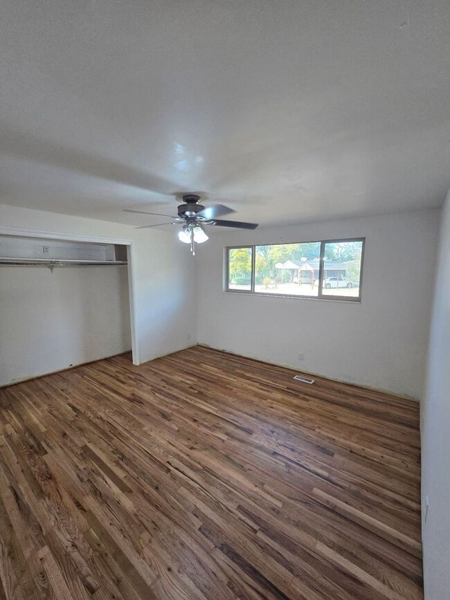 Building Photo - 3723 Kewanee Dr