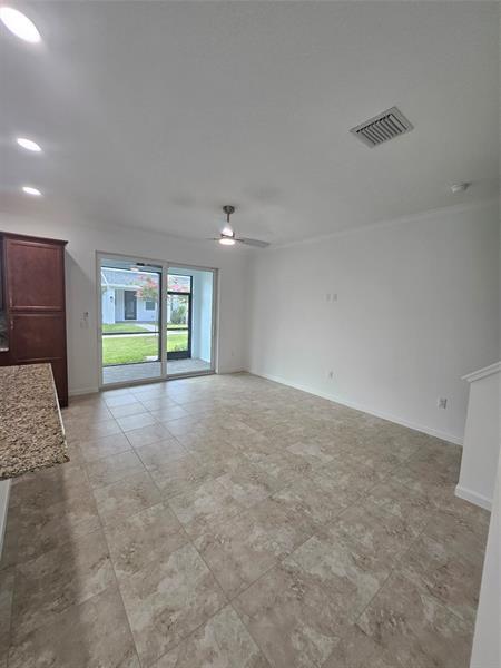 Building Photo - 4087 Longwood Lake Sq