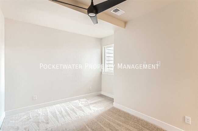 Building Photo - 1349 Baker St