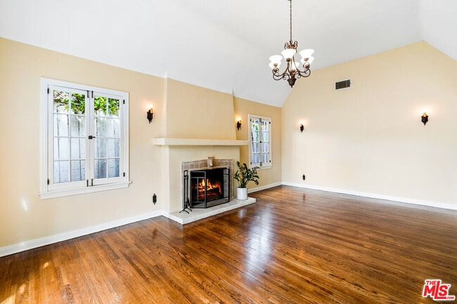 Building Photo - 650 S Gretna Green Way