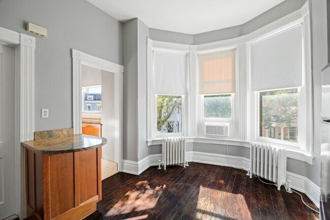 Building Photo - 1206 Park Ave