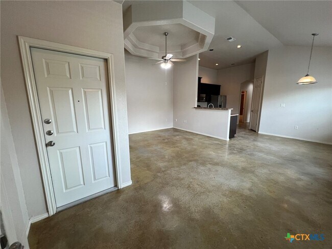 Building Photo - 271 Rosalie Dr