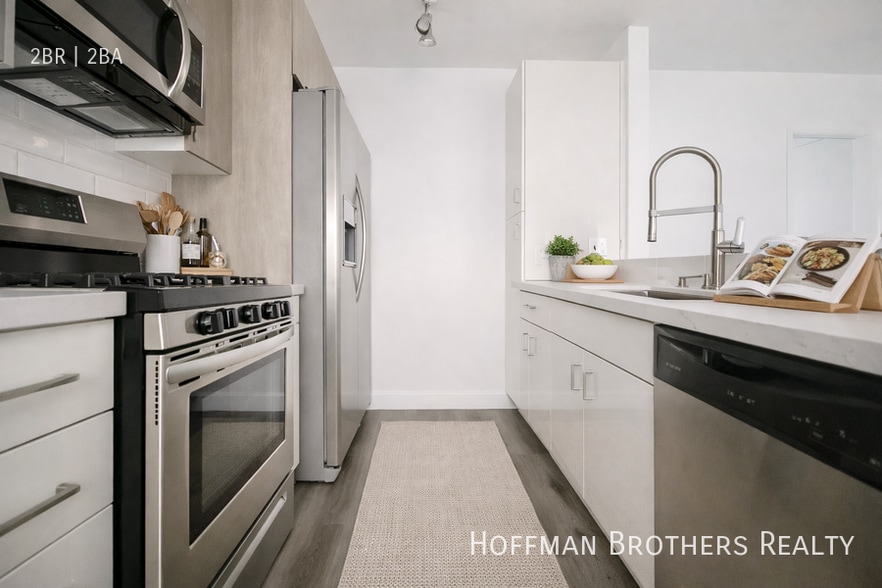 Building Photo - 720 N Market St