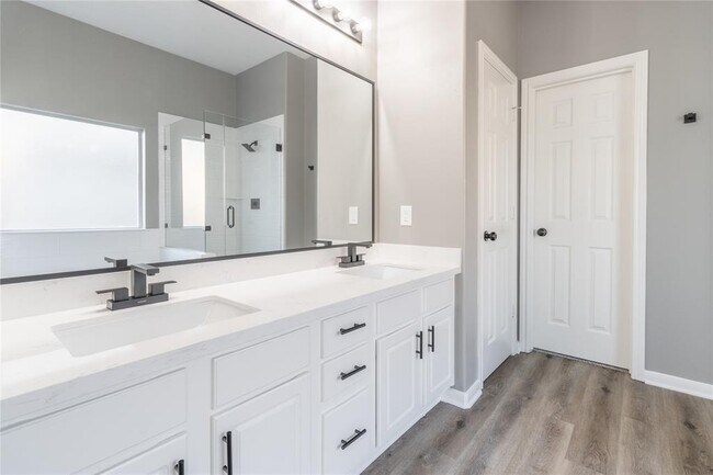 Building Photo - 2519 Flycatcher Cove Dr