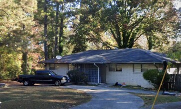 Building Photo - Roy Huie Rd