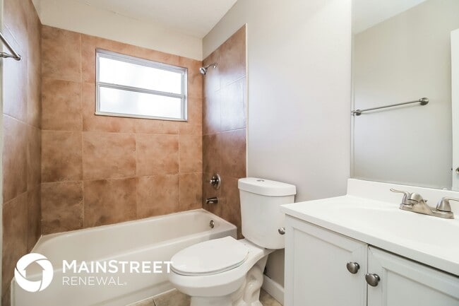 Building Photo - 4450 Swift Ave