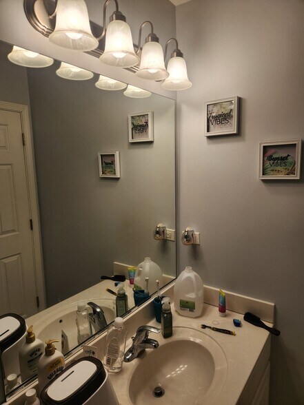 Building Photo - 7307 Ashbrook Ln