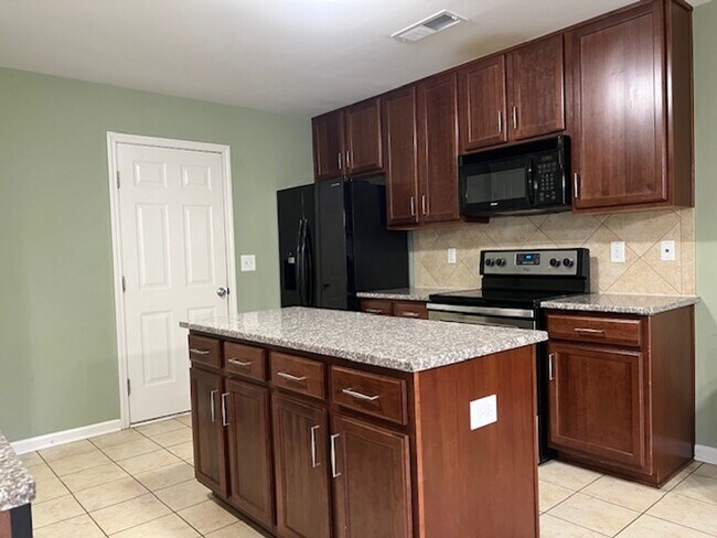 Building Photo - 68 Bicentennial Way