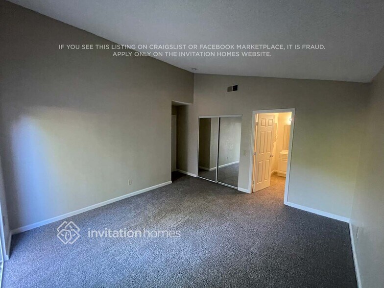 Building Photo - 18 Summer Rim Cir
