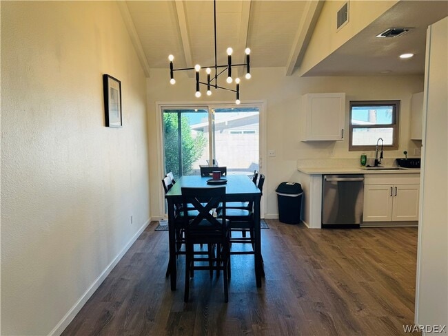 Building Photo - 1469 Terrace Dr