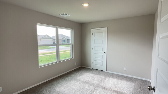 Building Photo - Welcome to your dream home in the heart of...